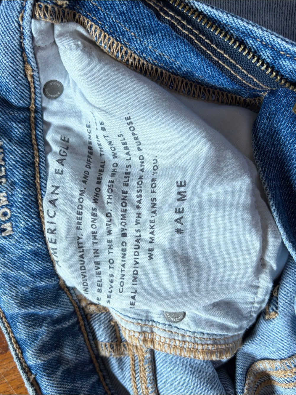 American Eagle Outfitters Light Blue Denim Jeans - Picture 6 of 6